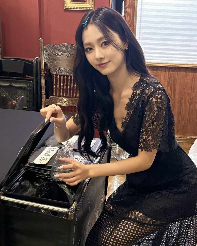 240919 - TWICE Instagram Update with TZUYU documents 1