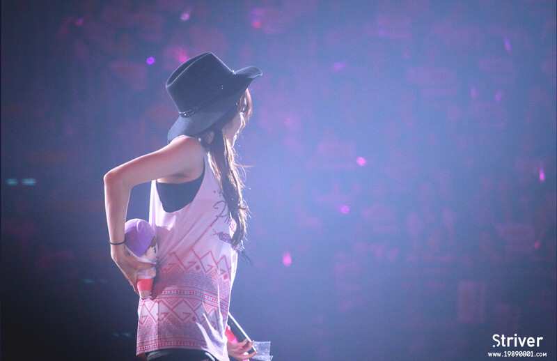 160130 Girls' Generation Tiffany at 'Phantasia' Concert in Bangkok Day 1 documents 1