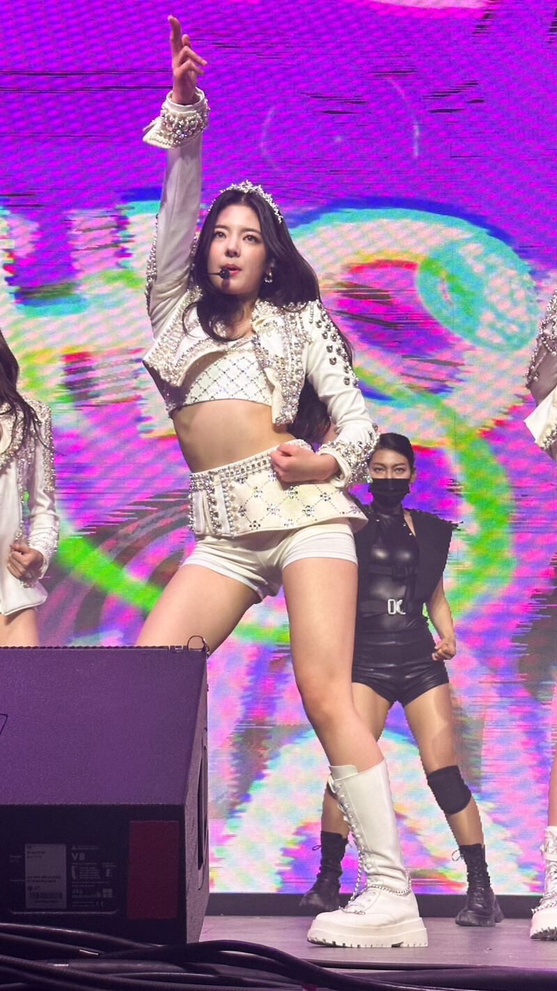 221110 ITZY Lia -  ITZY World Tour in Boston documents 9