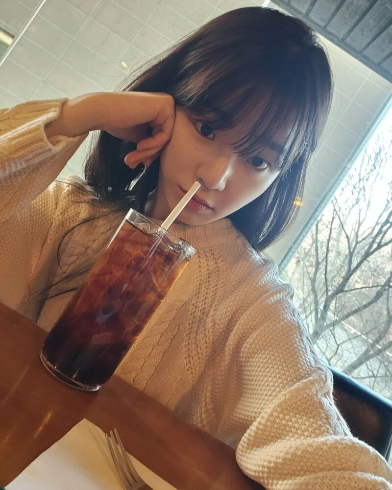 221229 OH MY GIRL Seunghee Instagram Update documents 5