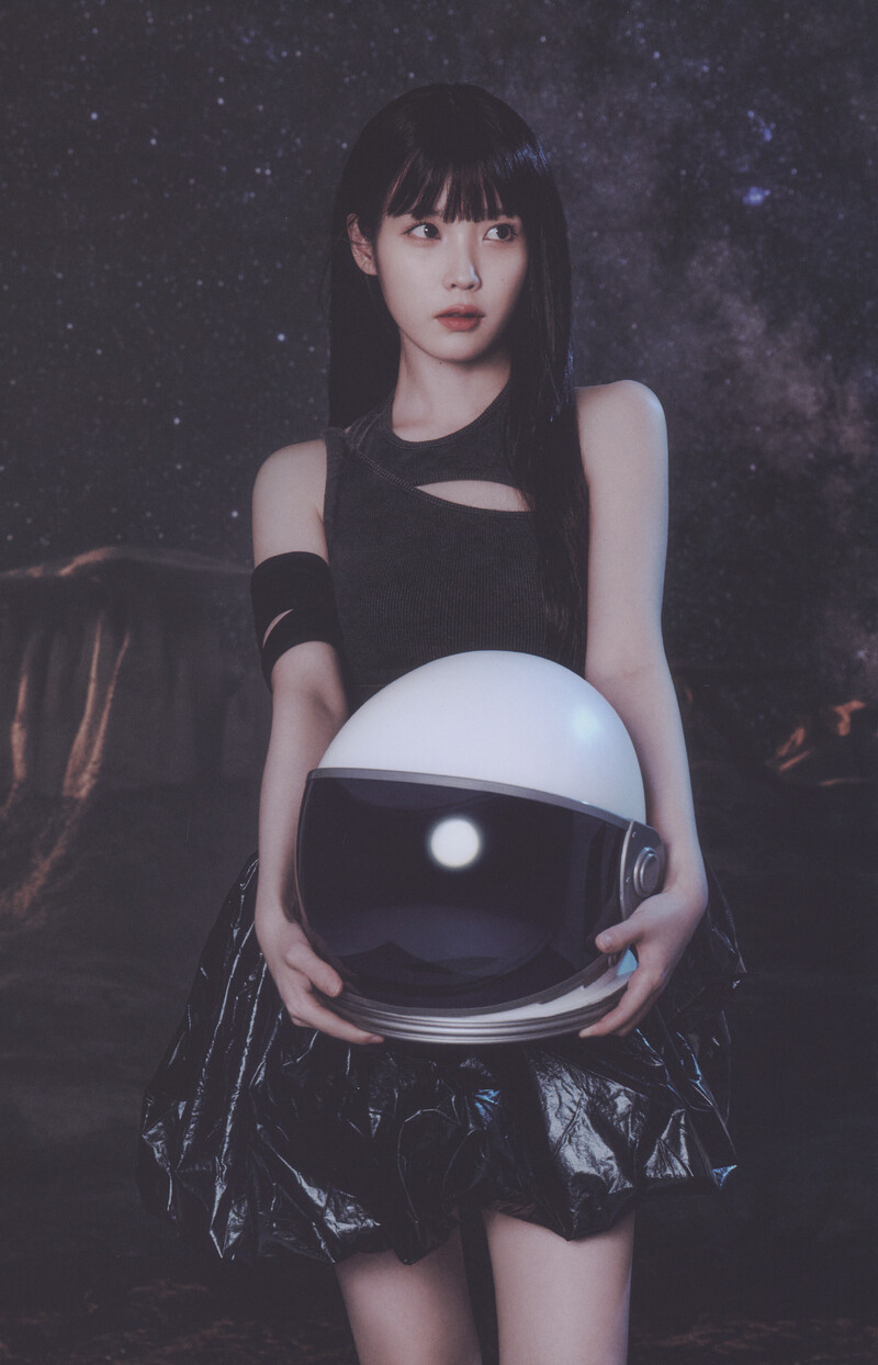 IU - 7th Official Fanclub Kit "UAENA" (Scans) documents 2