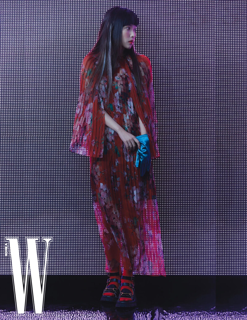 IU for W Korea Magazine April 2021 Issue documents 3