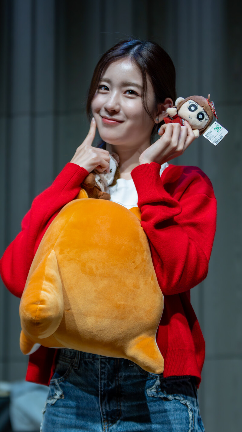 241013 WOOAH WOOYEON at fansign event documents 2