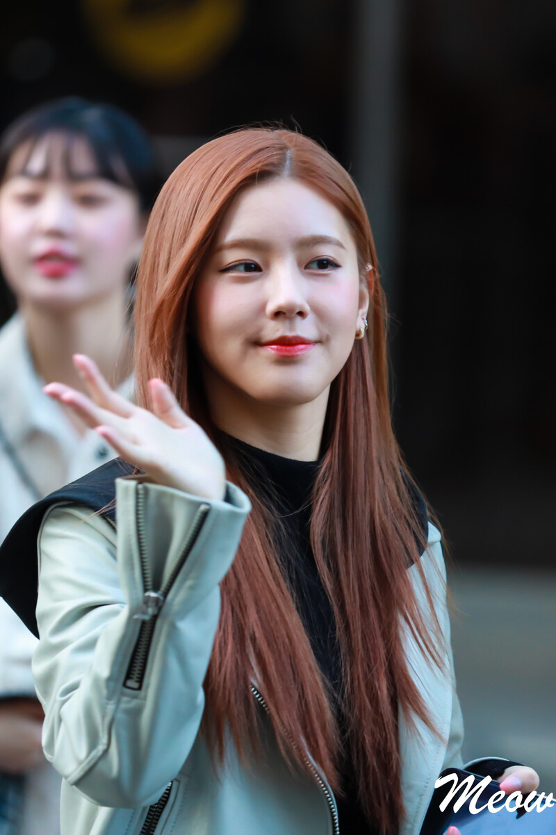 190308 (G)I-DLE Miyeon documents 10