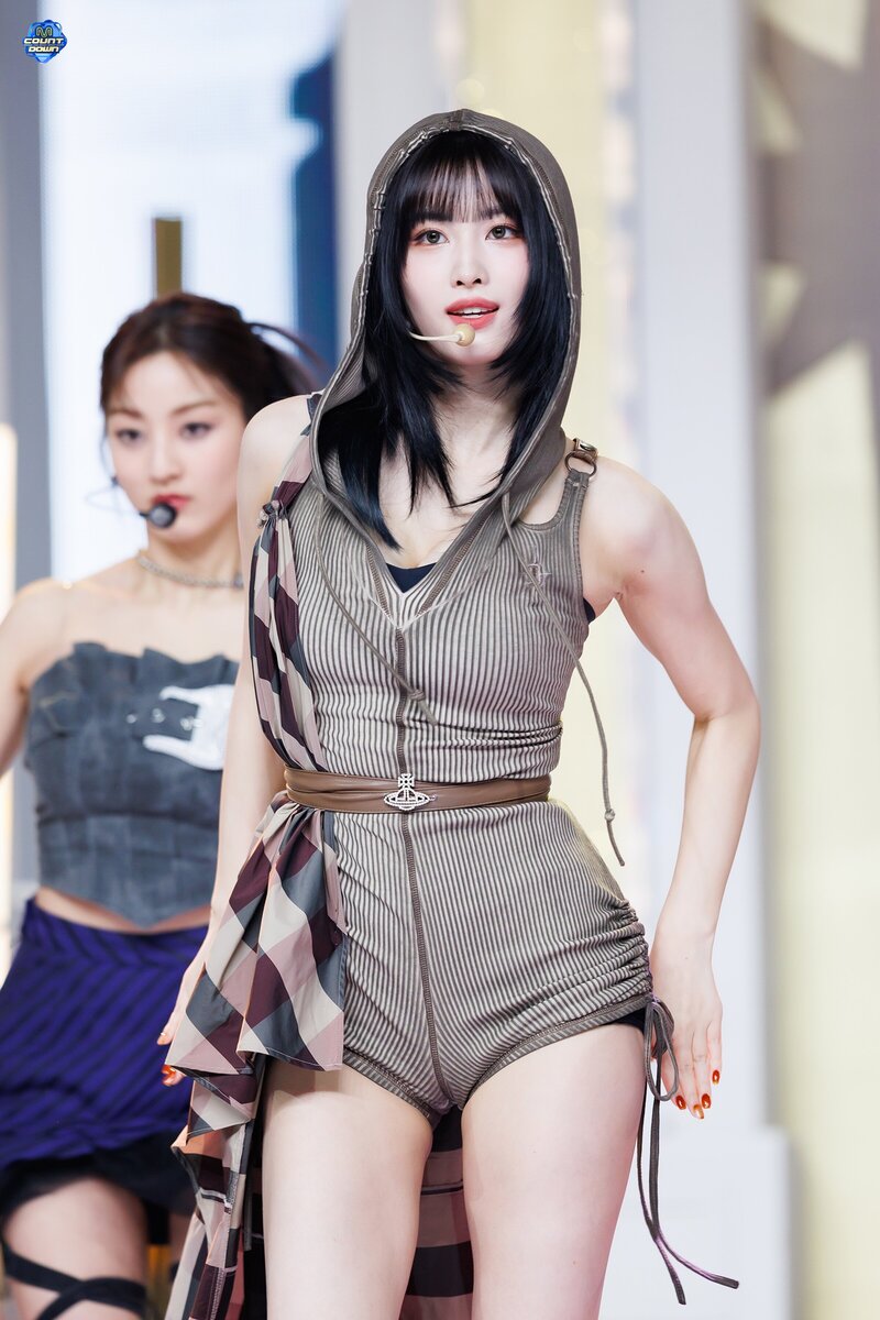 240229 TWICE Momo - 'I GOT YOU' and 'ONE SPARK' at M Countdown documents 7