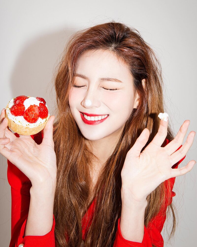 Apink Hayoung March 2022 pictorial documents 4