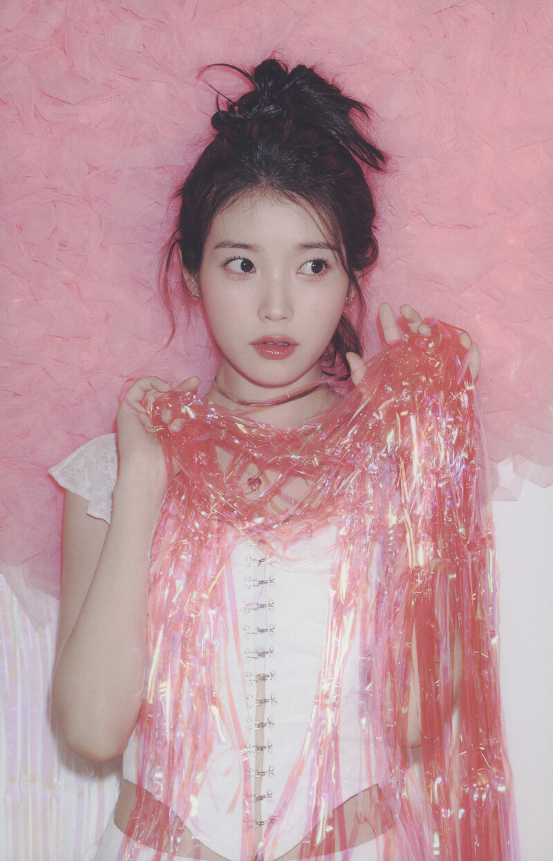 IU - 7th Official Fanclub Kit "UAENA" (Scans) documents 5