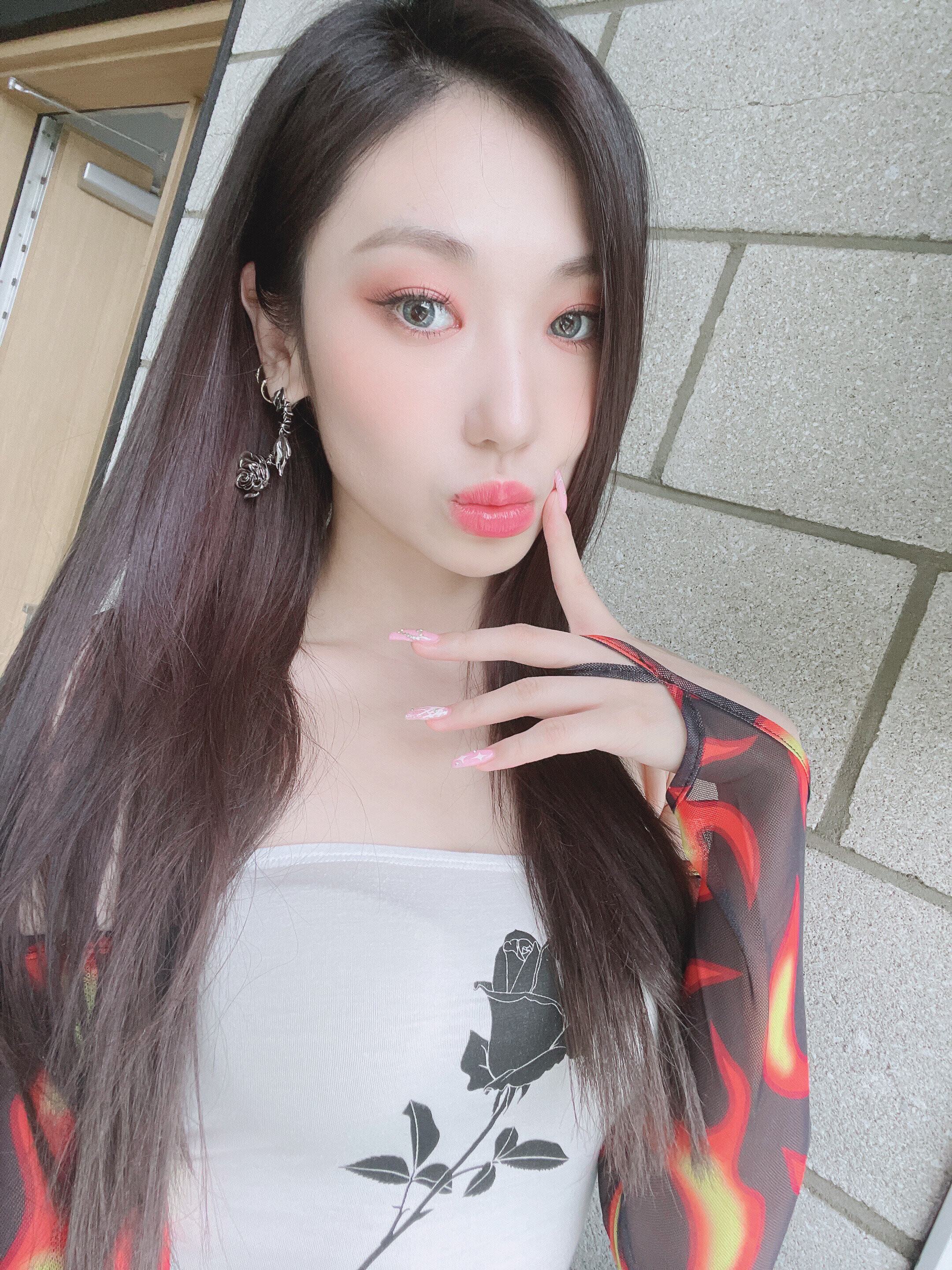 230530 SECRET NUMBER Weverse Update - Jinny | kpopping