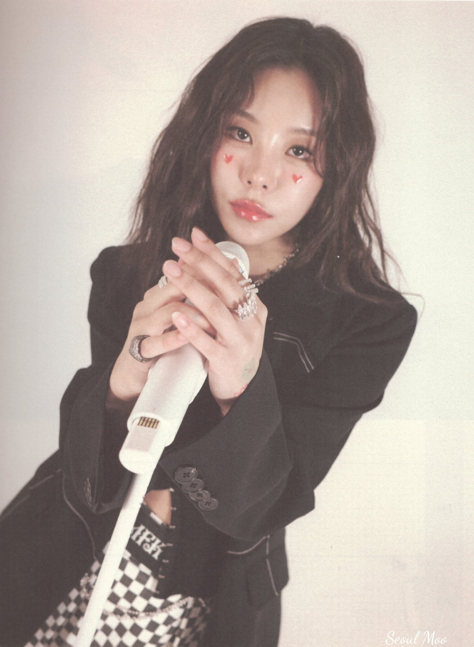 Whee In - 2023 Season's Greetings [SCANS] | kpopping