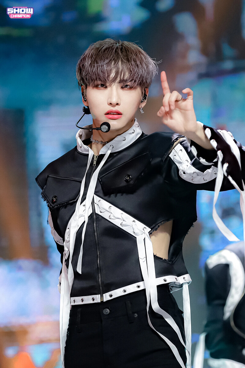 210319 ATEEZ Performing "Fireworks (I'm the One) on Show Champion | Naver Update documents 4