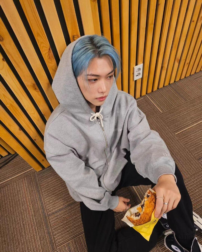 230805 Felix Instagram Update | kpopping