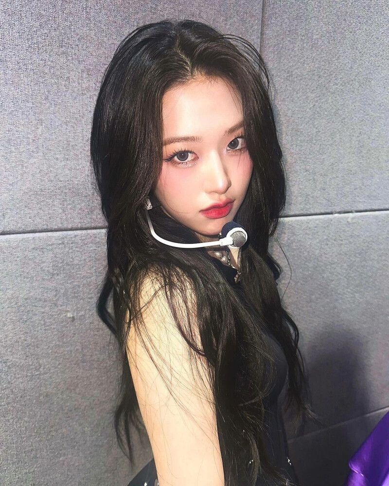 240518 YUJIN Instagram Update documents 3