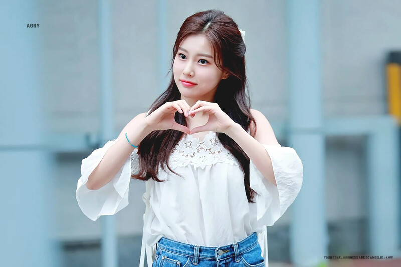 Hyewon81.jpg