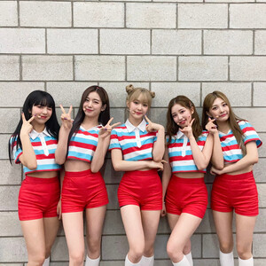 210608 WOOAH twitter update - 'Purple' promotions at The Show