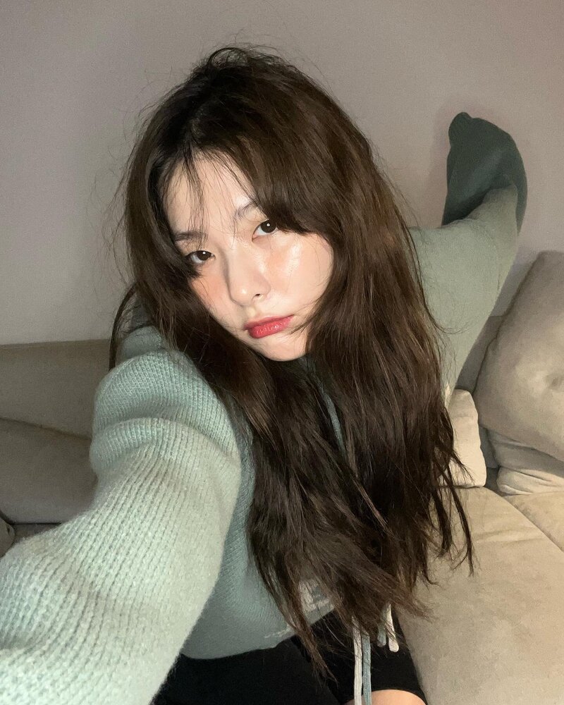 211106 Red Velvet Seulgi Instagram Update documents 4