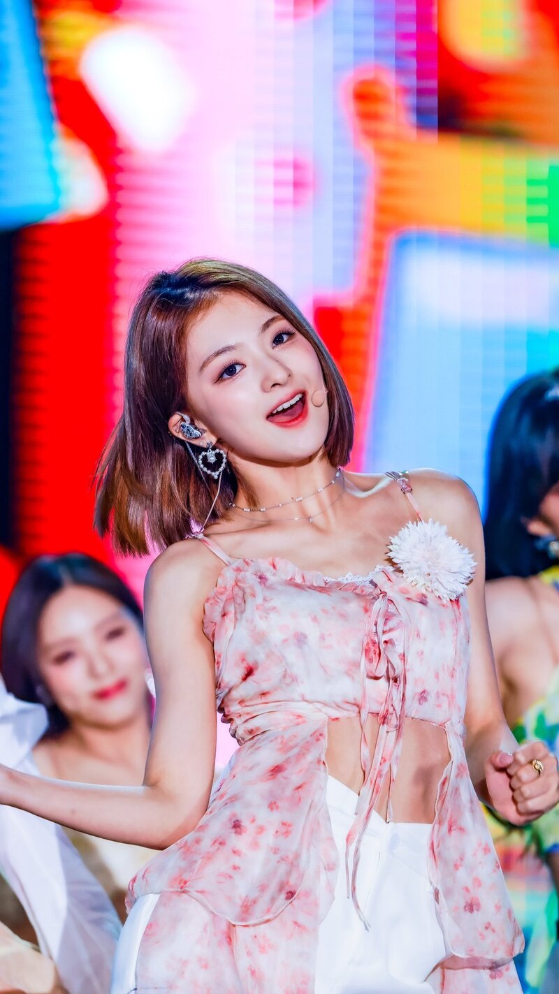 220809 fromis_9 Nagyung - KBS Open Concert in Ulsan documents 2
