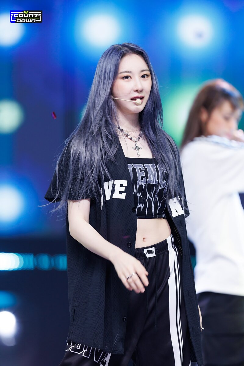 230907 Lee Chaeyeon - LET'S DANCE at M Countdown documents 2