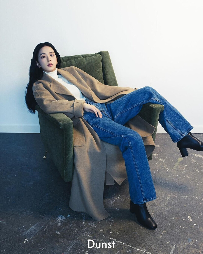 231005 Jisoo for DUNST Fall-Winter Campaign documents 4