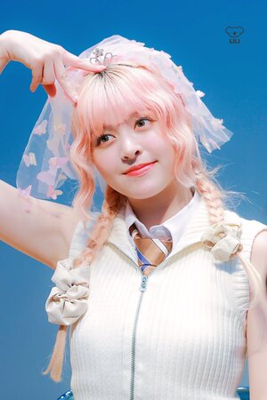 230414 NMIXX Lily - Fansign Event