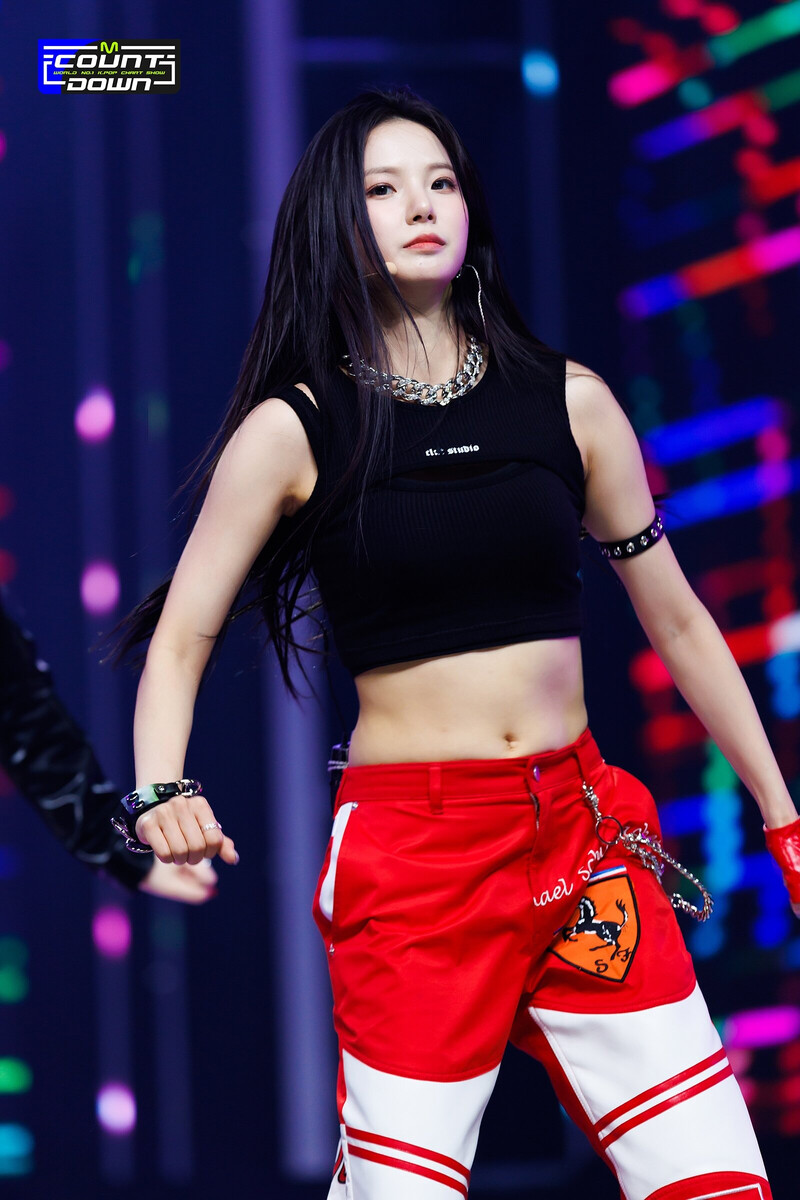 221020 Kep1er Yujin 'We Fresh' at M Countdown documents 3