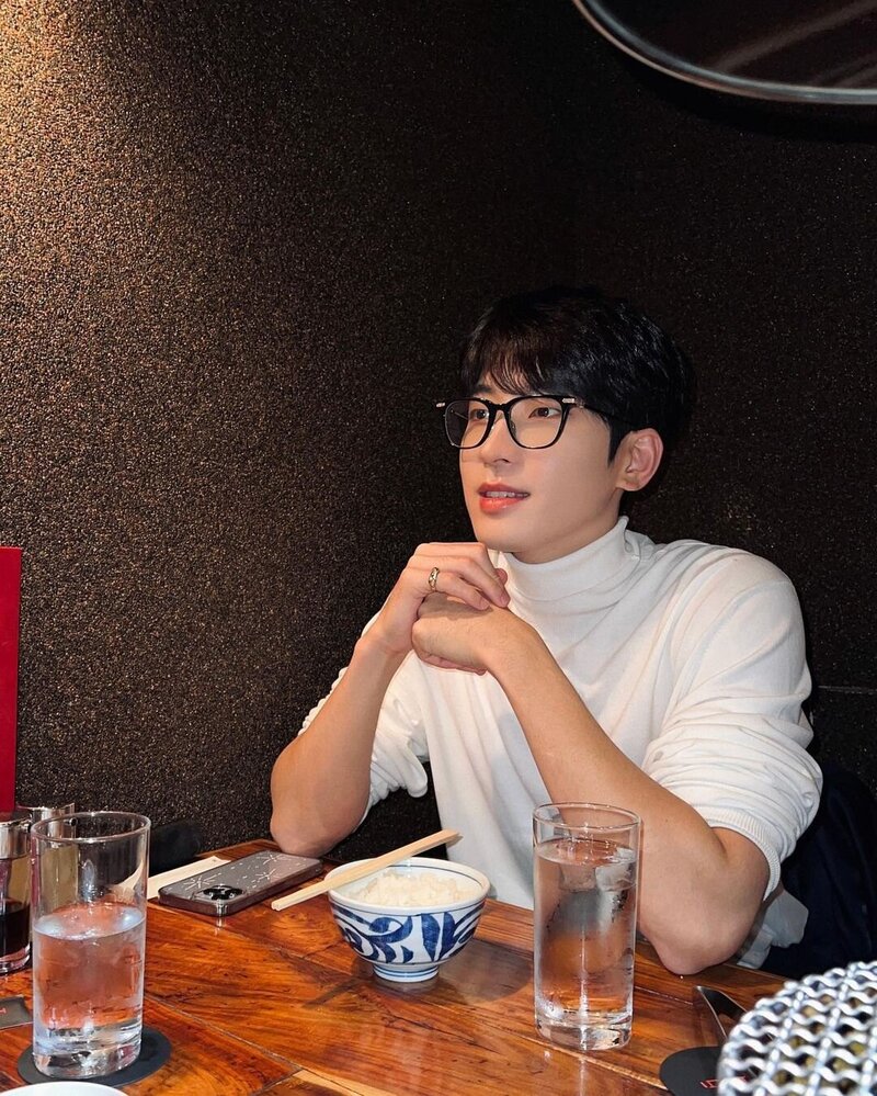 221107 SEVENTEEN Wonwoo Instagram Update documents 2