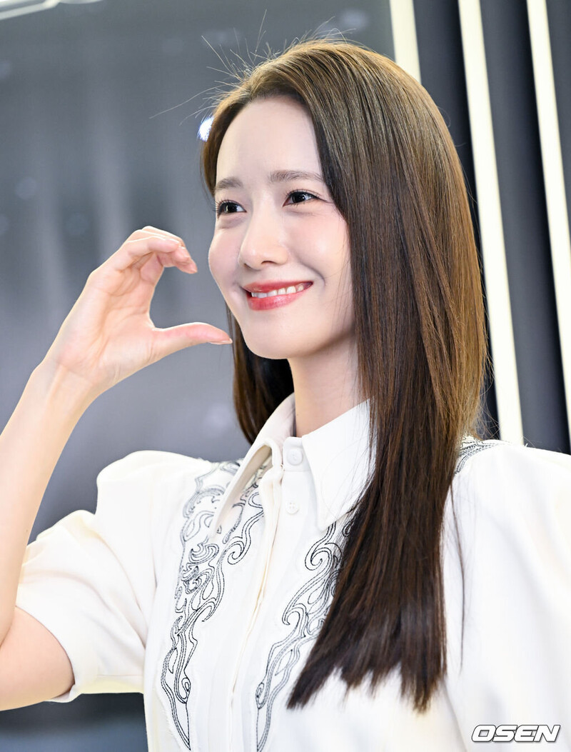 230804 YoonA at Estée Lauder Event documents 6