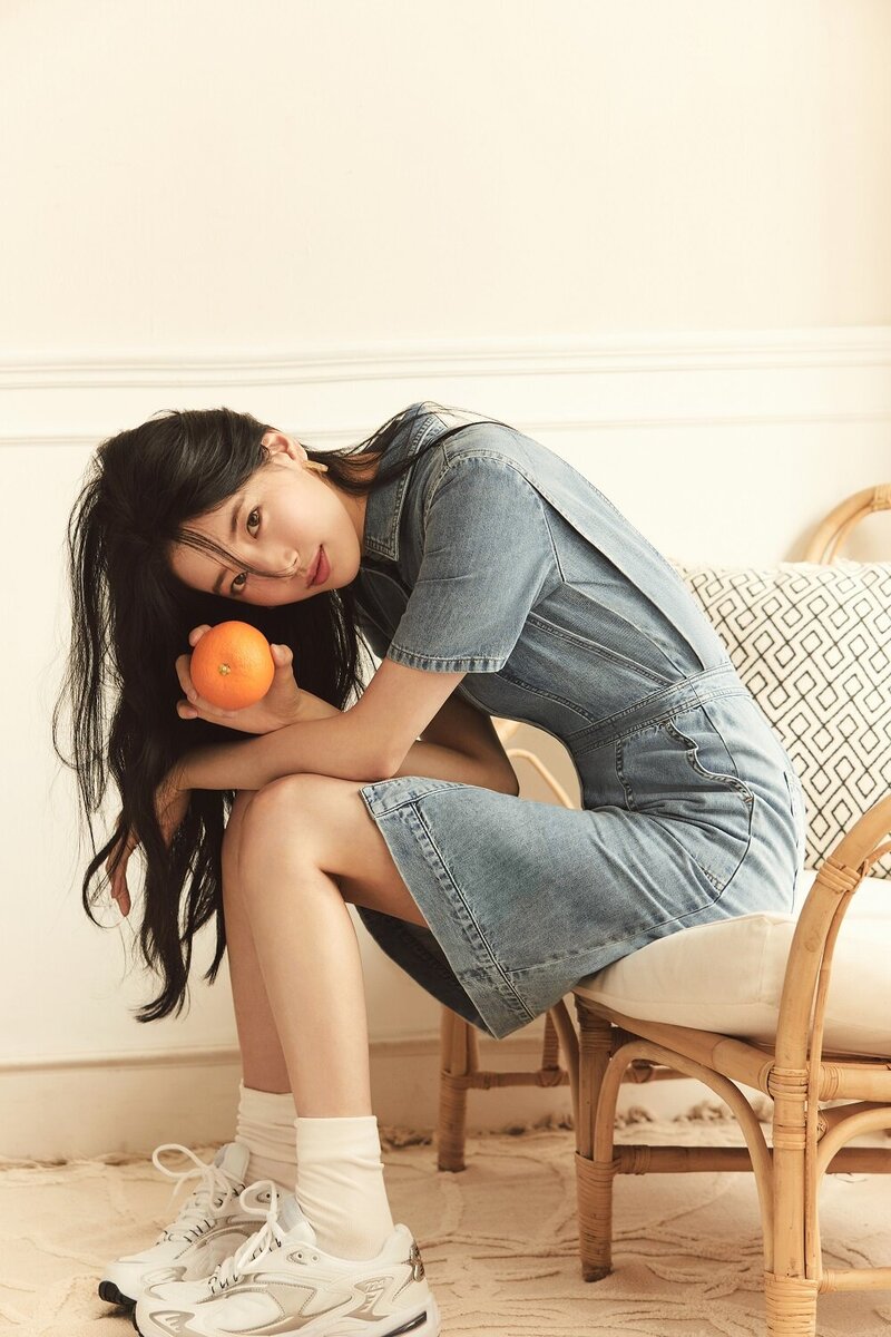 Bae Suzy for GUESS 2022 Summer Collection "Sweet Summer Days" documents 6