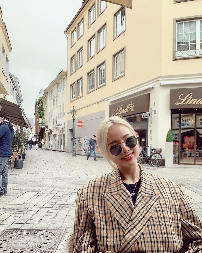 190507 Solji Instagram Update documents 2