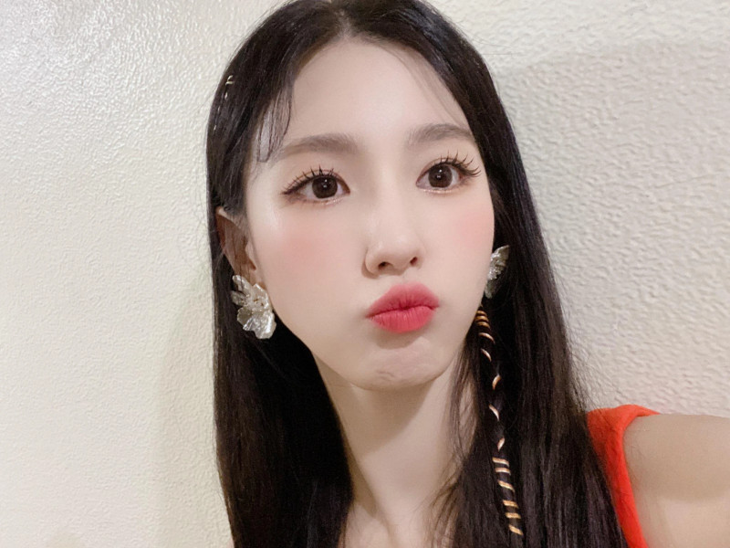 210418 U Cube Update - (G)I-DLE Miyeon documents 3