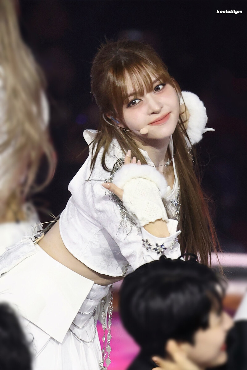 241225 NMIXX Lily at 2024 SBS Gayo Daejeon documents 5