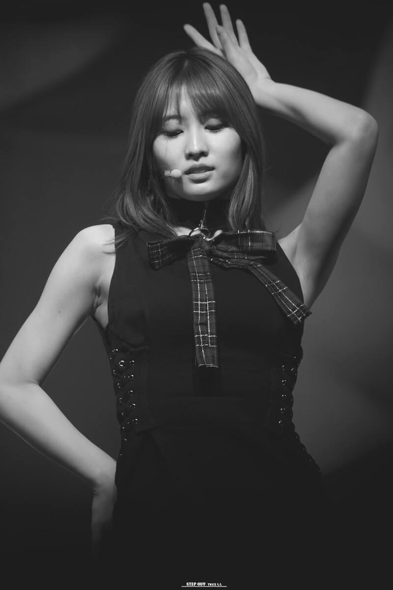 170122 TWICE Momo - Super Event documents 1