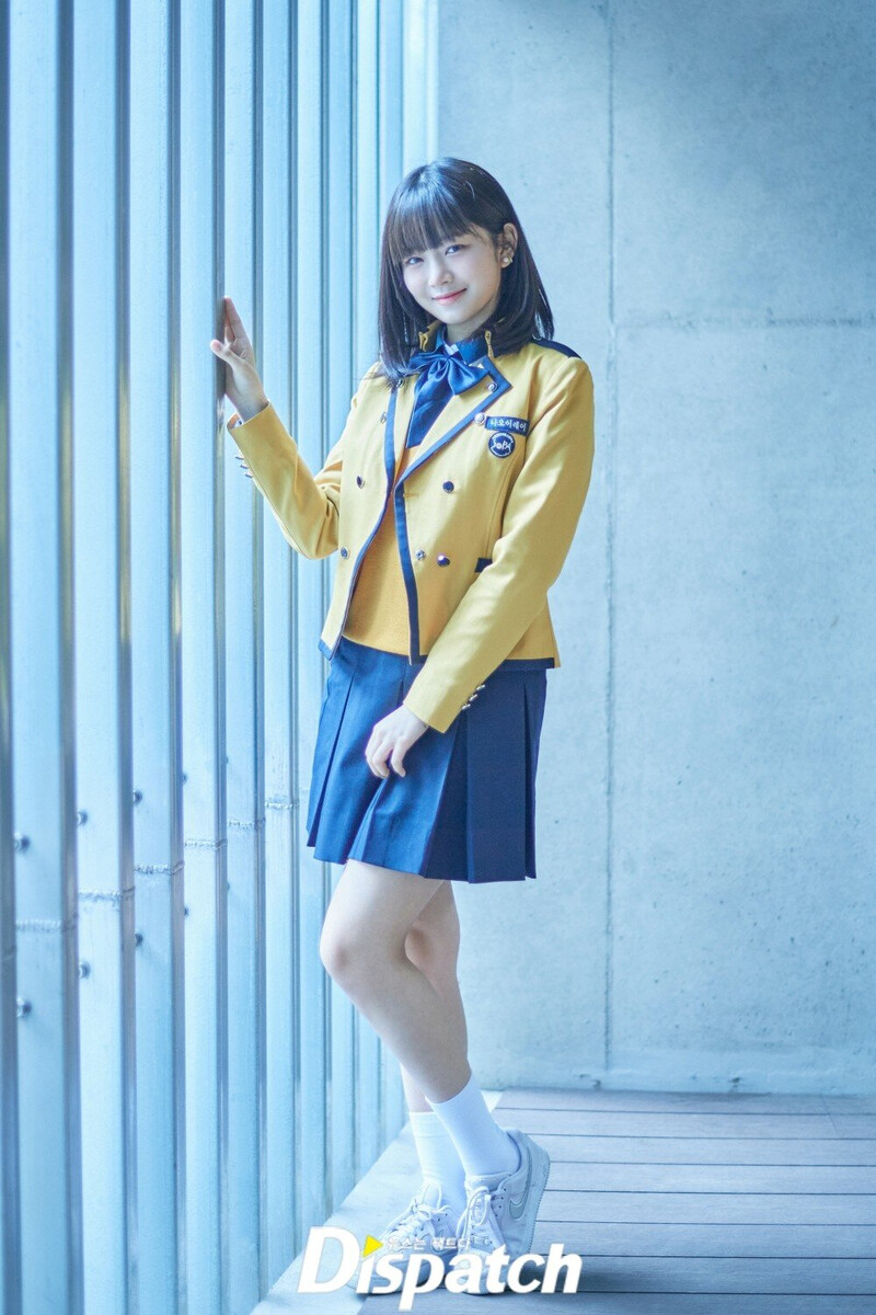 220214 IVE Rei - Graduation Photoshoot by Dispatch documents 9