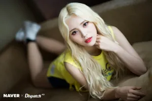 LOONA Jinsoul Debut Mini Album "+ +" Promotion Naver x Dispatch