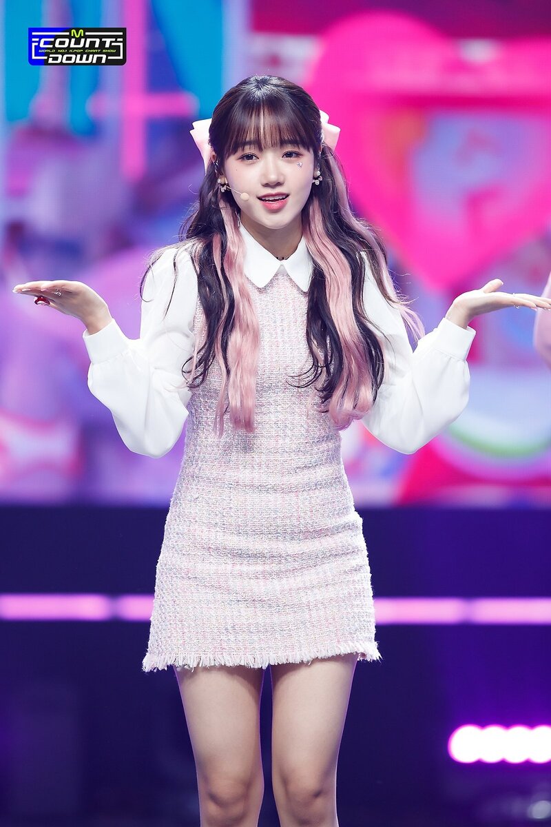 220428 Yoojung - Special Stage at M Countdown documents 3