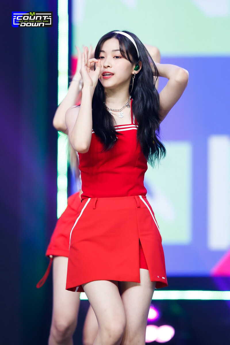 220728 ITZY Ryujin - 'SNEAKERS' at M Countdown documents 3