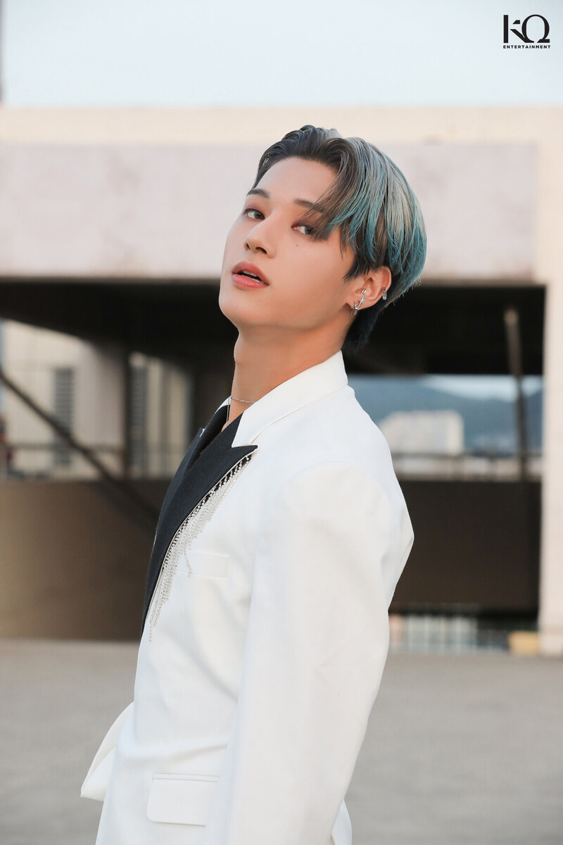 210914 ATEEZ "Deja Vu" MV Shooting Behind the Scenes | Naver Update documents 13