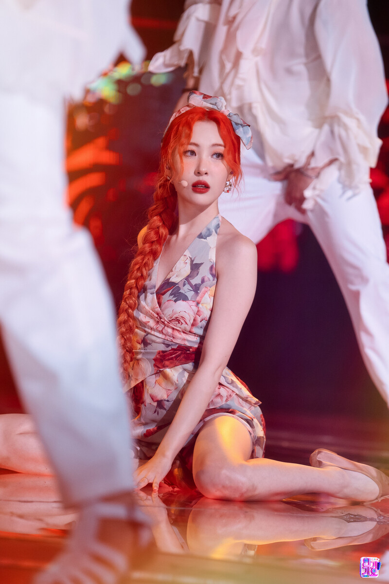 220710 Sunmi - Heart Burn at SBS Inkigayo documents 6