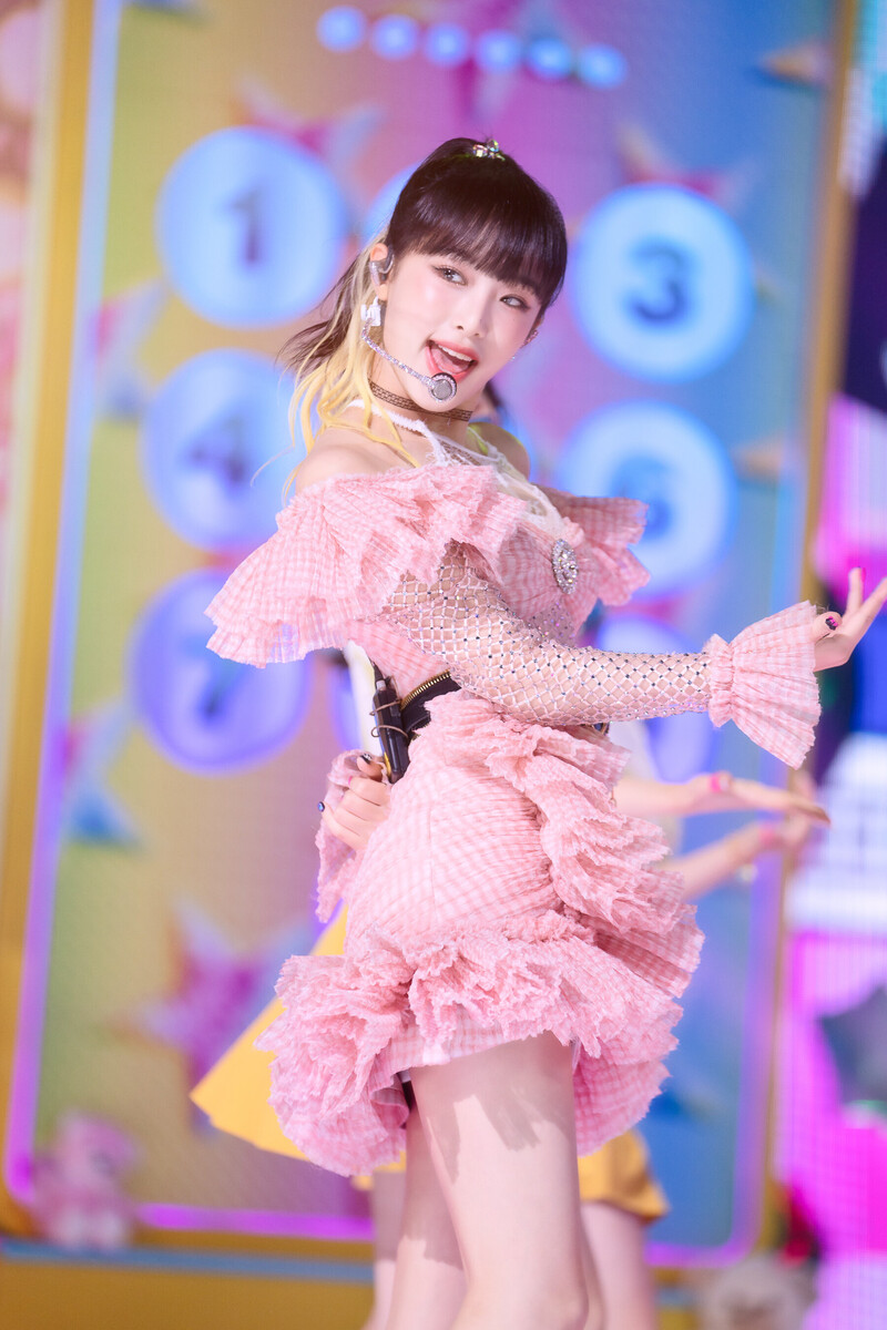 220807 YENA - 'SMARTPHONE' at Inkigayo documents 3