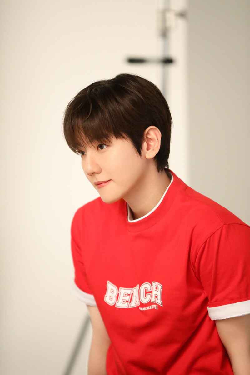 240402 BAEKHYUN_official Twitter/X Post - BENCH/ Behind documents 3