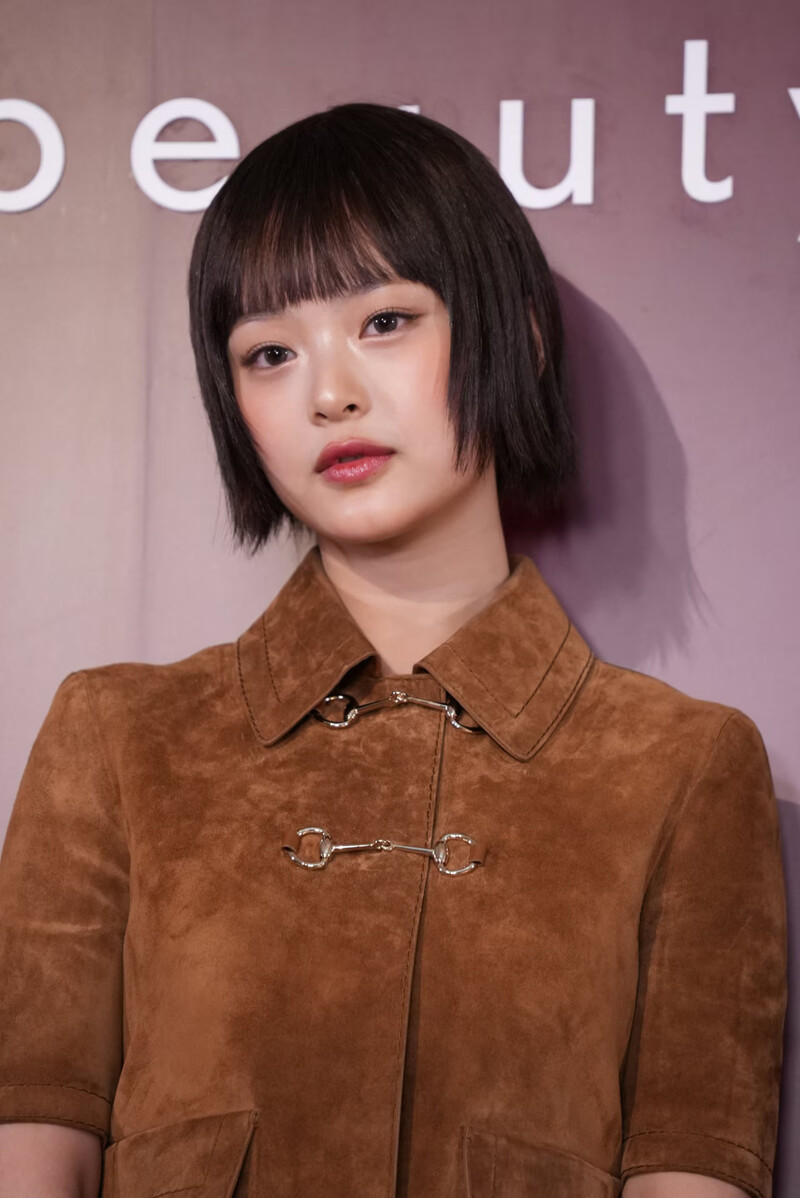 241120 HANNI at the Gucci Beauty Event in Japan documents 5