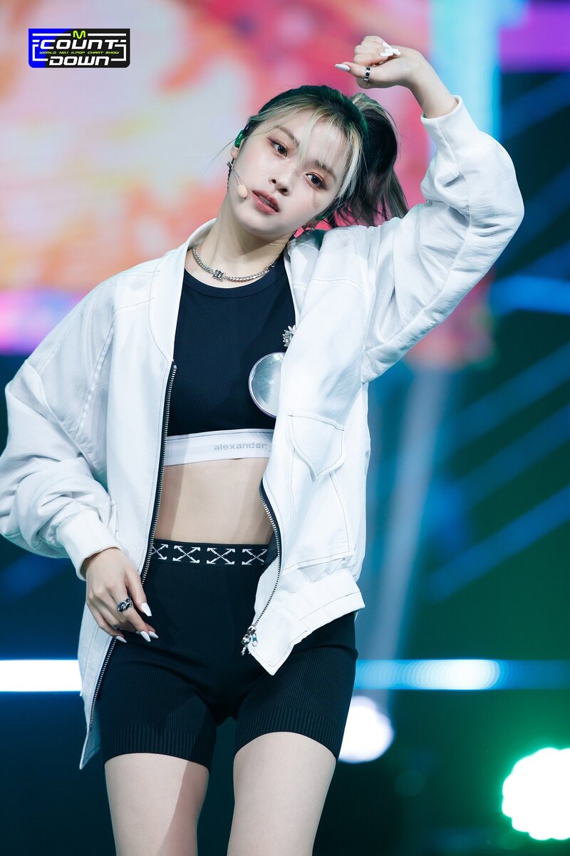 211014 ITZY - 'SWIPE' at M Countdown documents 8