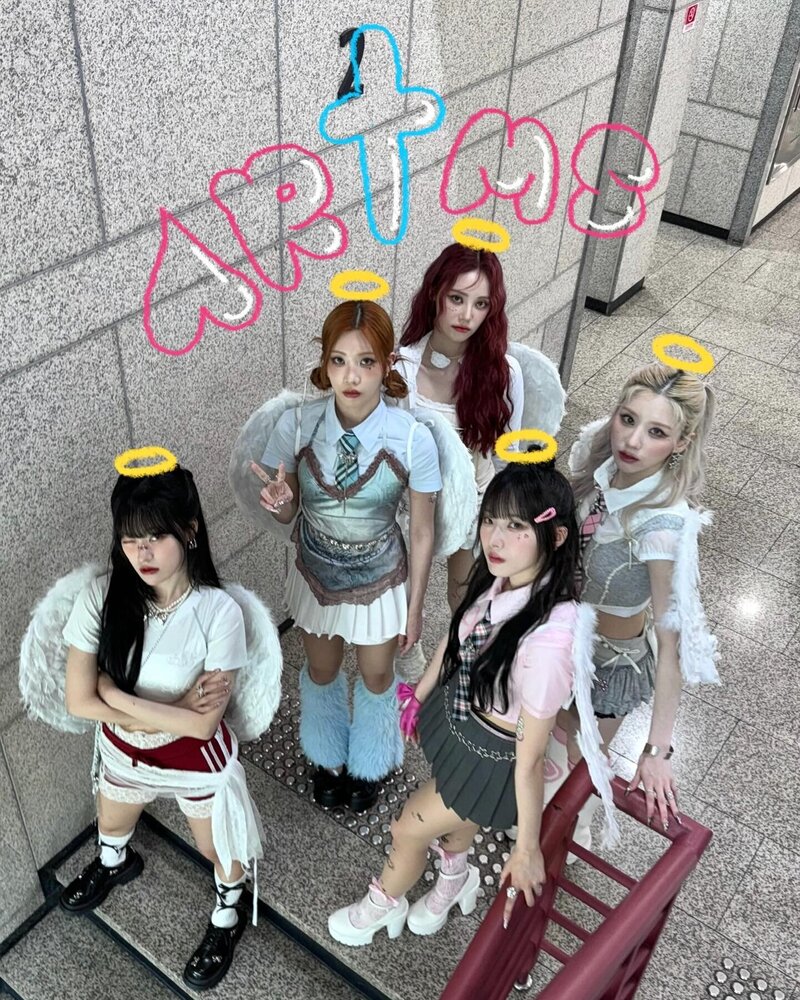 240616 ARTMS Heejin Instagram Update documents 1