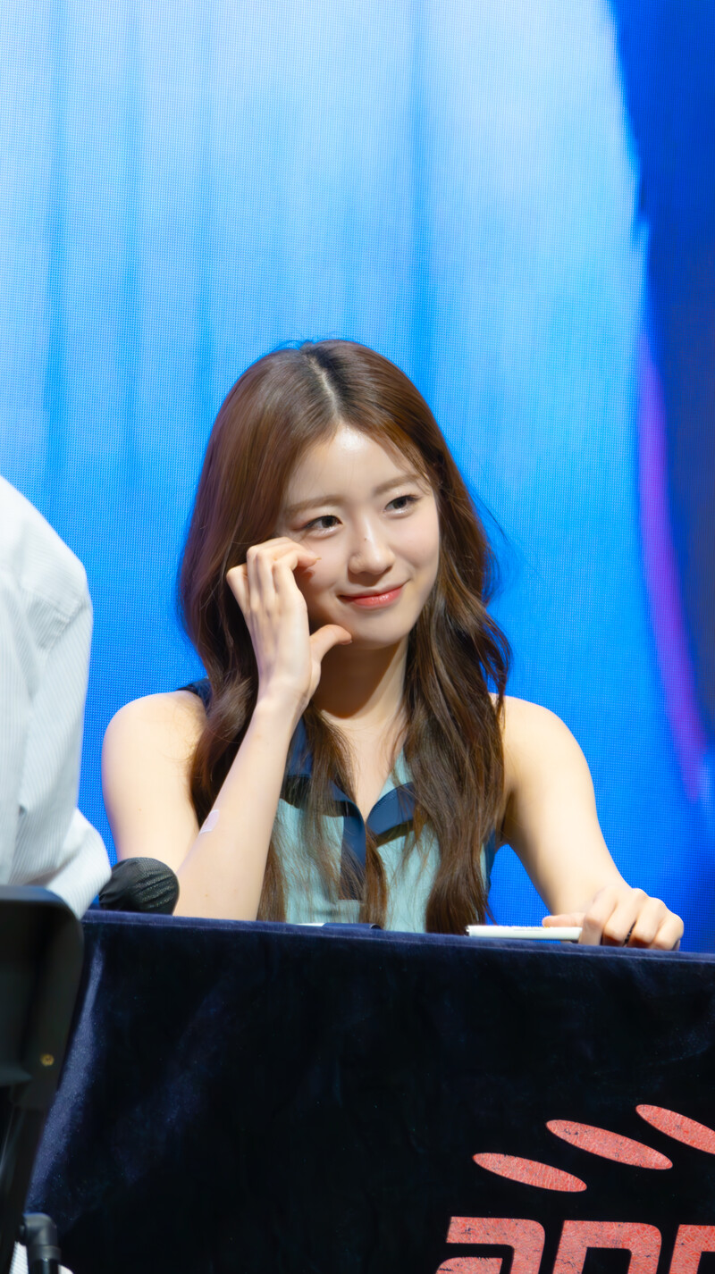 240831 WOOAH - WOOYEON at fansign event documents 9