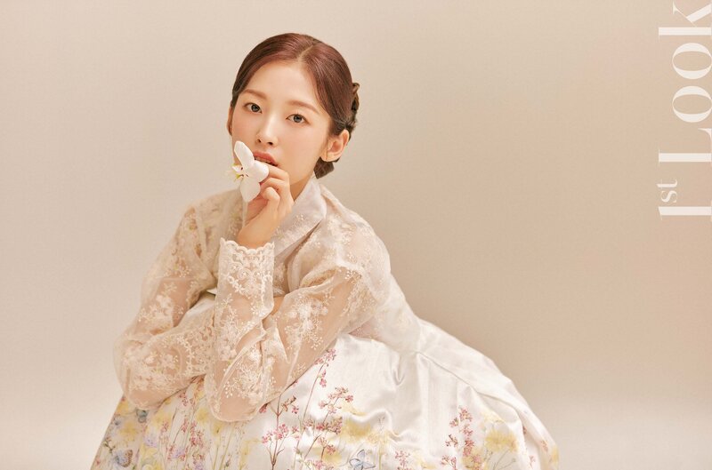 OH MY GIRL's Arin for 1st Look Magazine Vol 222 documents 2
