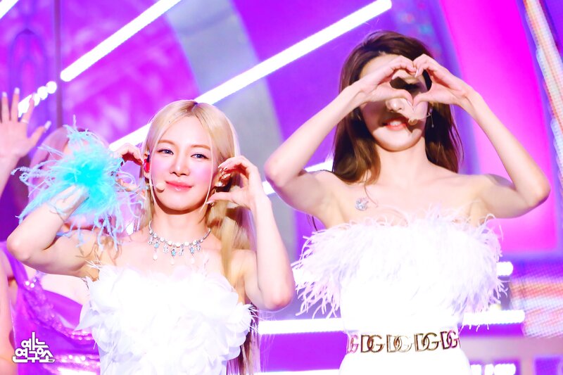 220820 Girls Generation - 'FOREVER 1' at Music Core documents 21