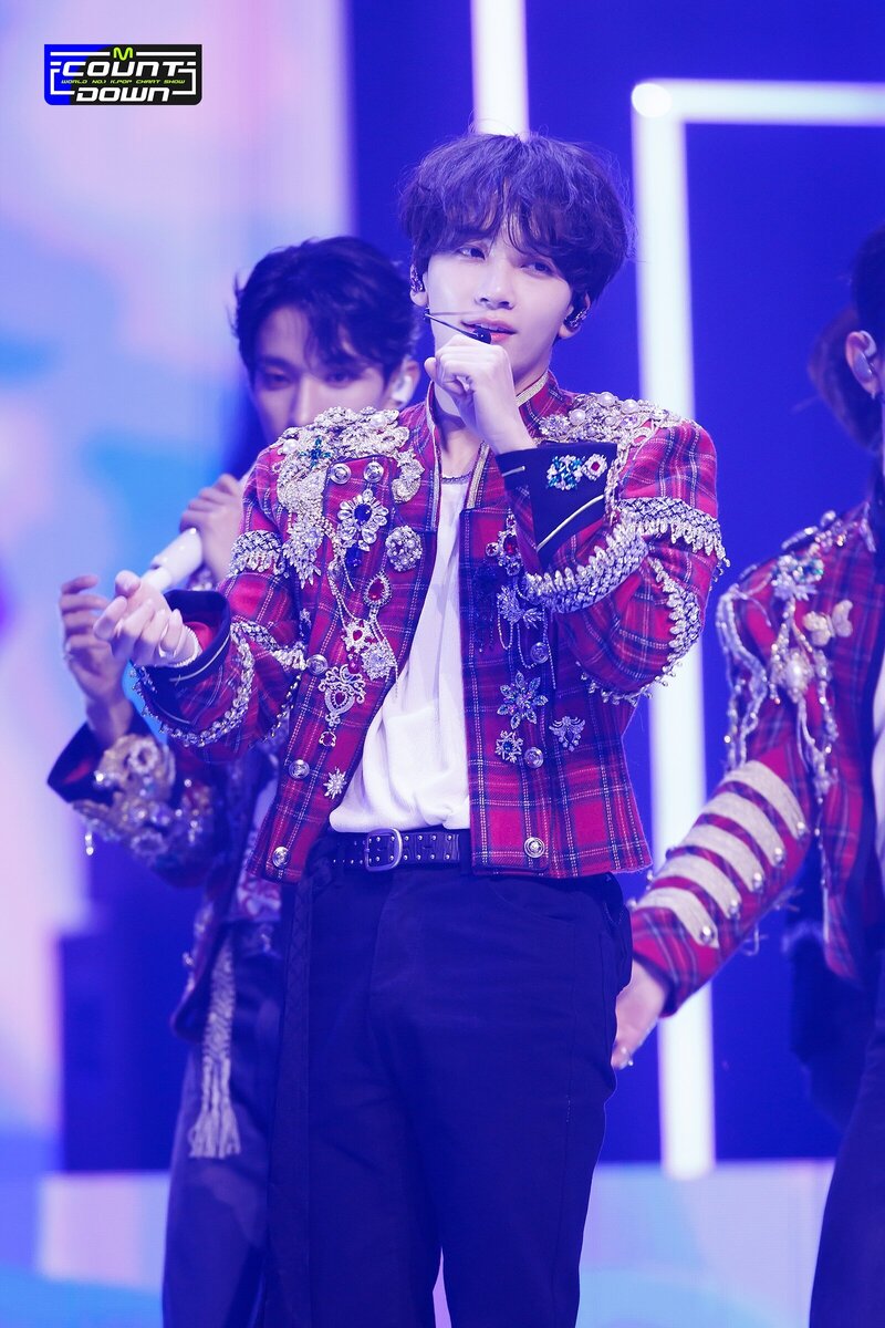 231109 SEVENTEEN Jeonghan - "God of Music" at M Countdown documents 6