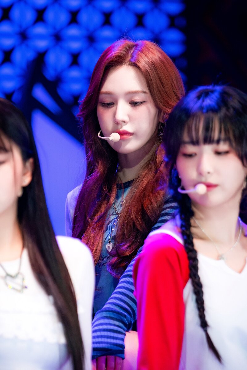 231119 Red Velvet Wendy - 'Chill Kill' at Sbs Inkigayo documents 11
