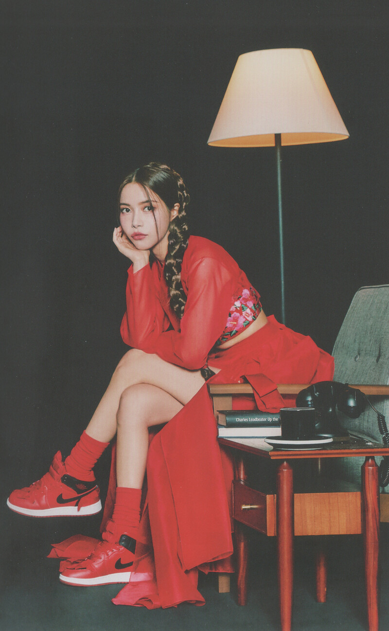 MAMAMOO 1st Single Album 'ACT 1, SCENE 1' [SCANS] documents 2