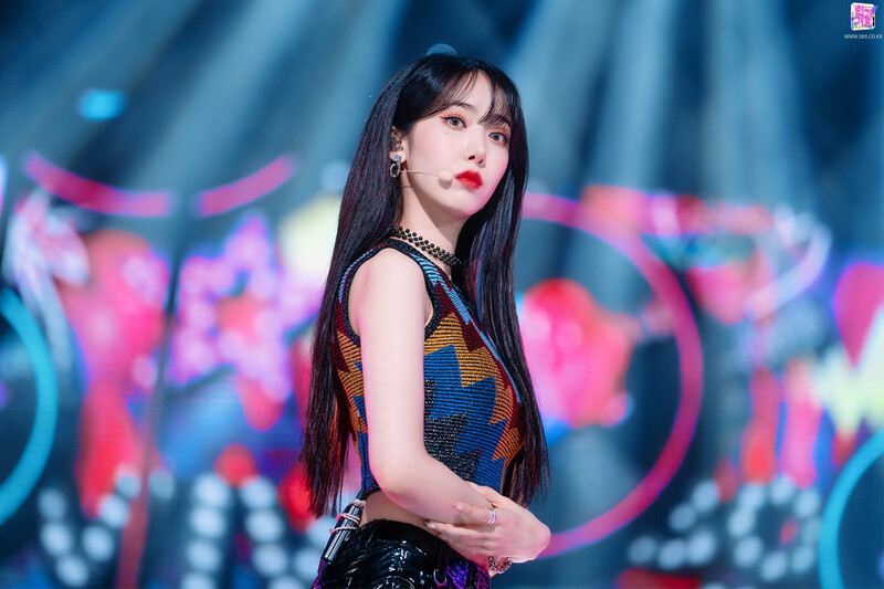 220227 VIVIZ Sinb - 'BOP BOP!' at Inkigayo documents 13