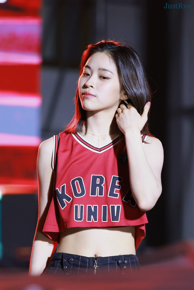 230525 ITZY Ryujin - Korea University Festival documents 4